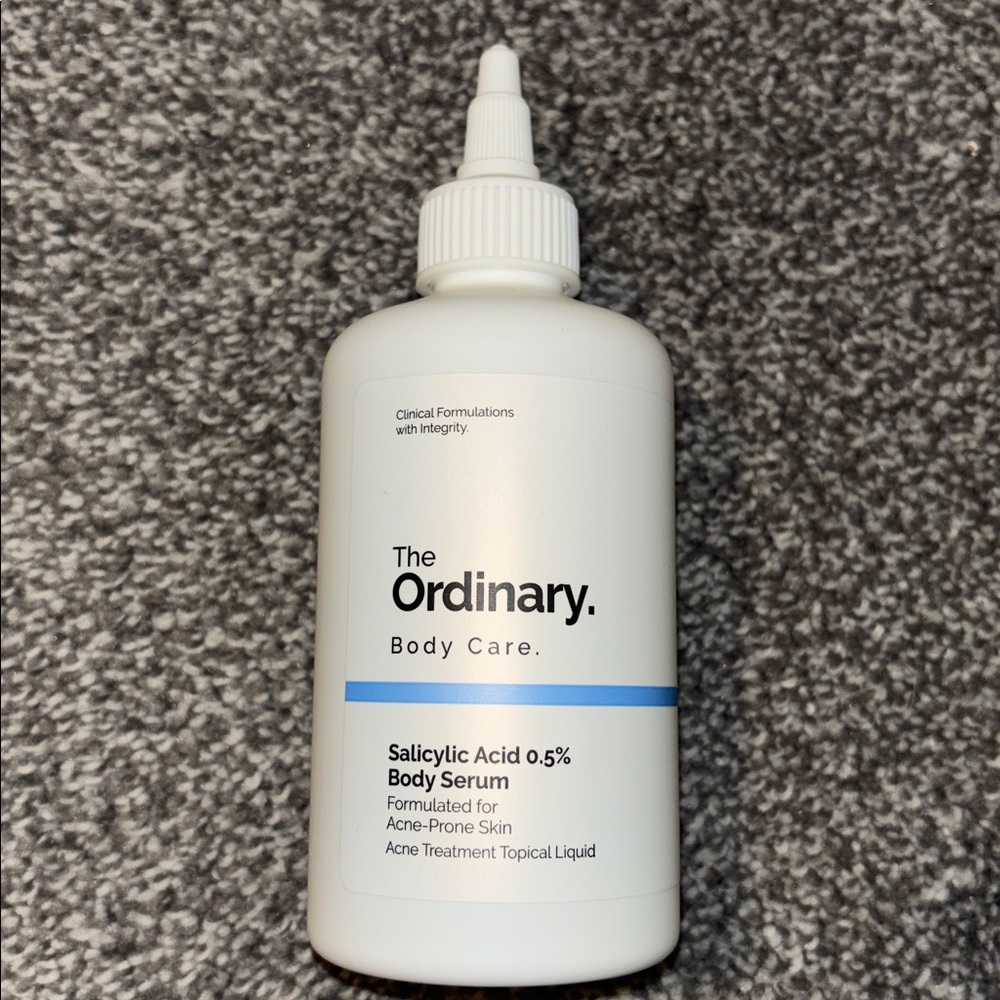 The Ordinary White Packaging with Light Blue Accent - Salicylic Acid 0.5% - Picture 2 of 5